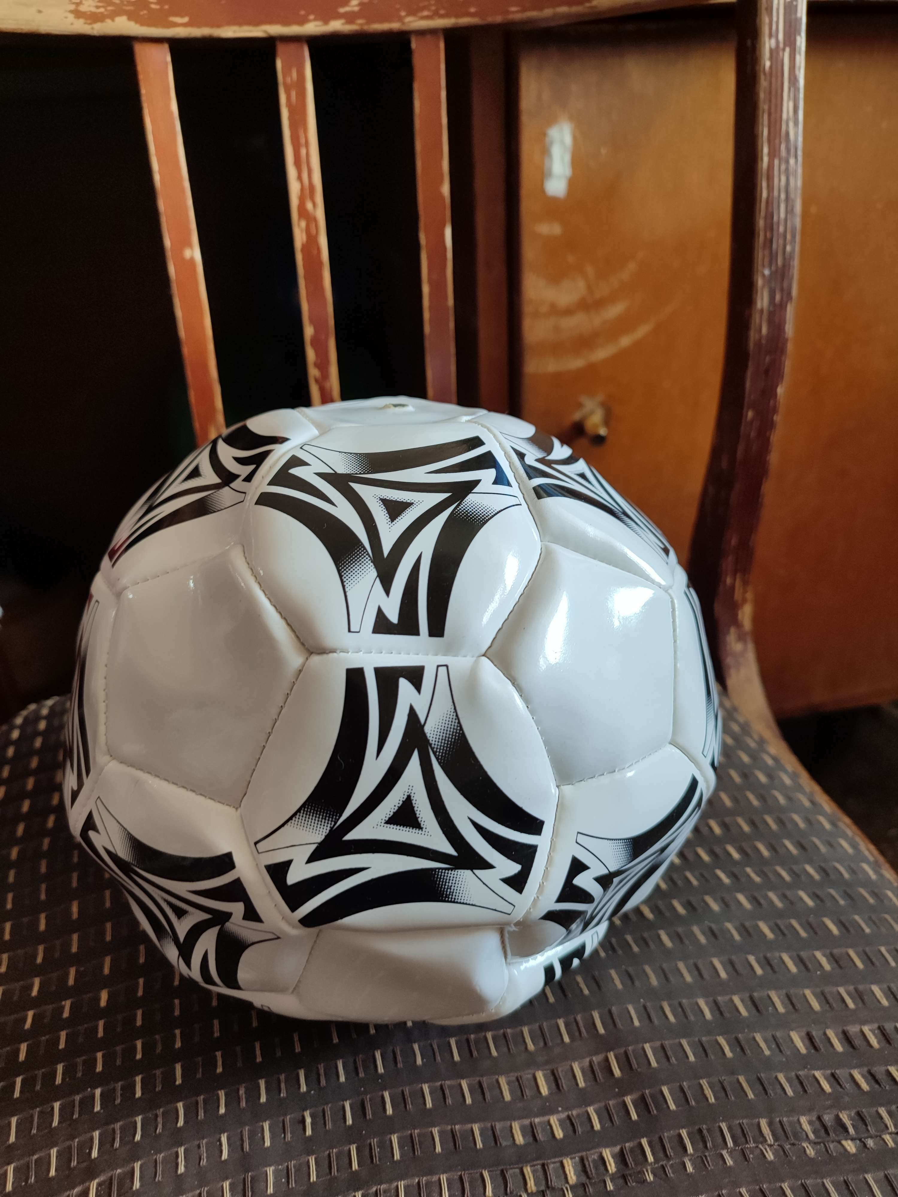 Фотография покупателя товара Мяч футбольный ONLYTOP, PVC, машинная сшивка, 32 панели, р. 5 - Фото 4