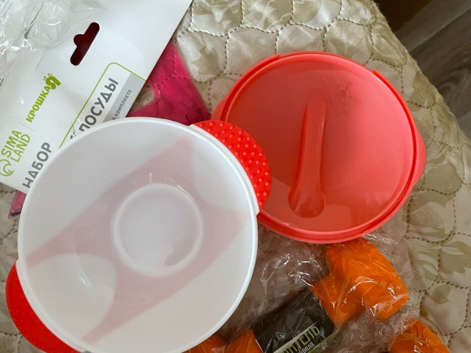 Фотография покупателя товара Набор детской посуды: миска на присоске 340мл., с крышкой, термоложка, цвет розовый