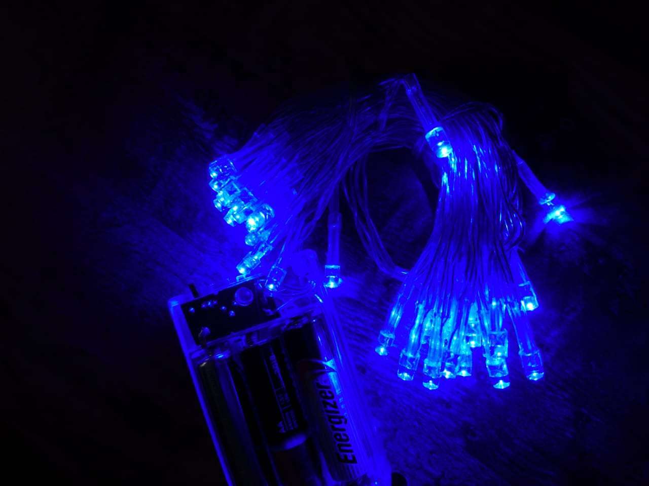Фотография покупателя товара Гирлянда «Нить» 4 м, IP20, прозрачная нить, 40 LED, свечение фиолетовое, 2 режима, AAх3 - Фото 15