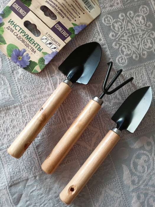 Фотография покупателя товара Набор садового инструмента, 3 предмета: рыхлитель, 2 совка, длина 20 см, деревянные МИКС ручки, Greengo - Фото 7