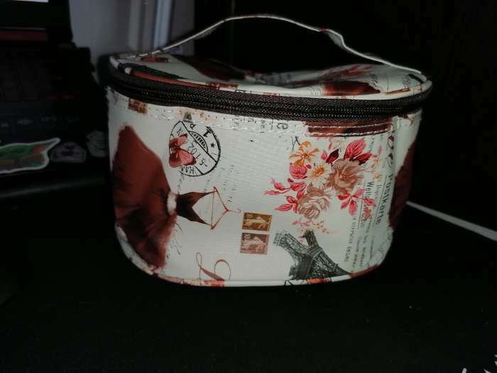 Фотография покупателя товара Косметичка на молнии, цвет белый/красный - Фото 2