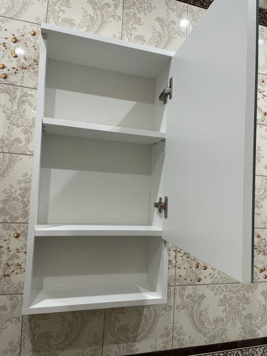 Фотография покупателя товара Зеркало-шкаф для ванной комнаты "Вега 4002" белое, 40 х 13,6 х 70 см - Фото 2