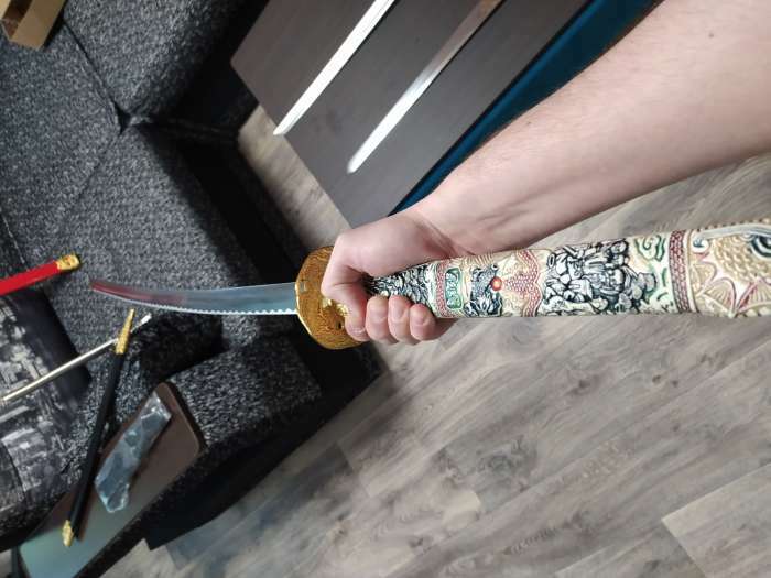 Фотография покупателя товара Сувенирное оружие «Катана на подставке», красные ножны, голова дракона на рукоятке, 108 см - Фото 1