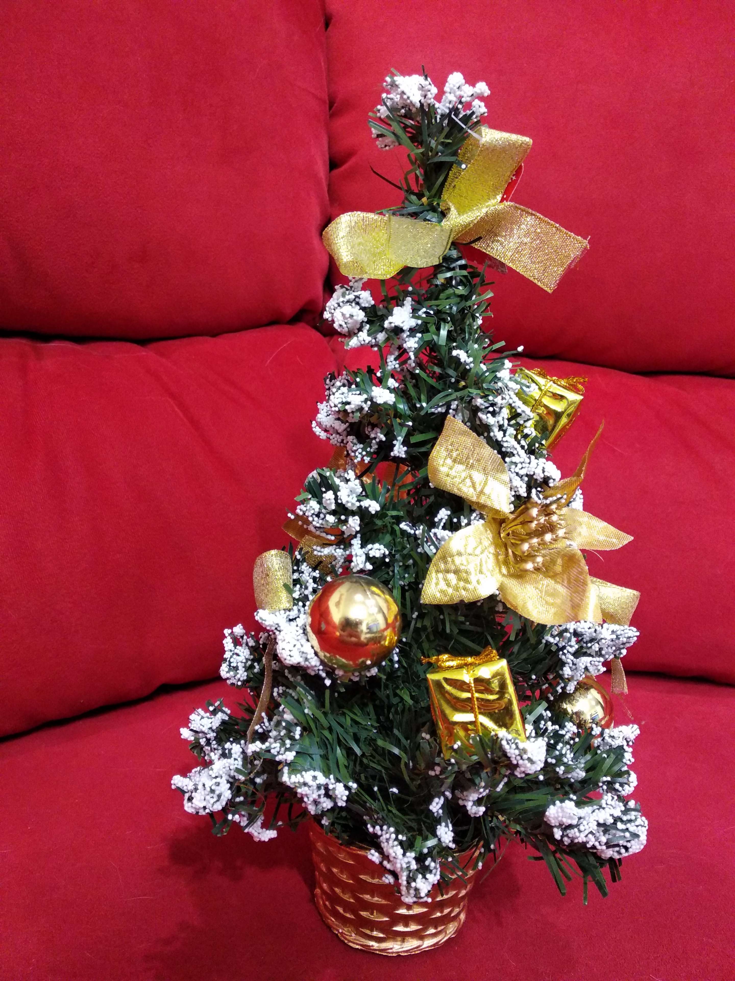Фотография покупателя товара Ёлка декор "Новогодний восторг" 30 см, золотая пуансетия