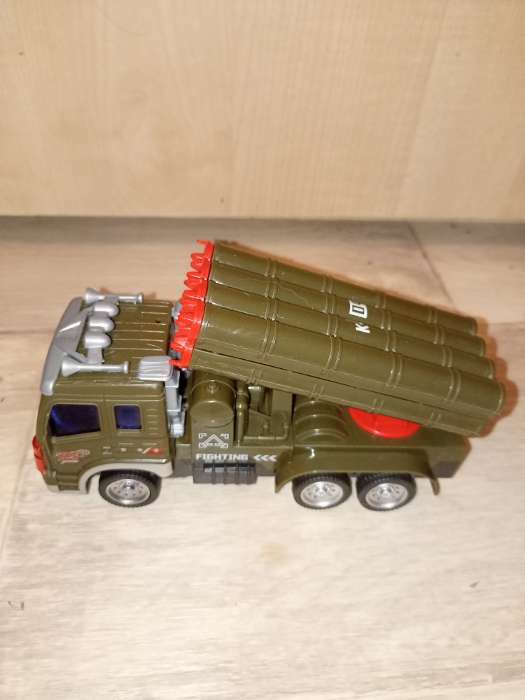 Фотография покупателя товара УЦЕНКА Машина "Армия", работает от батареек, свет и звук, МИКС - Фото 1