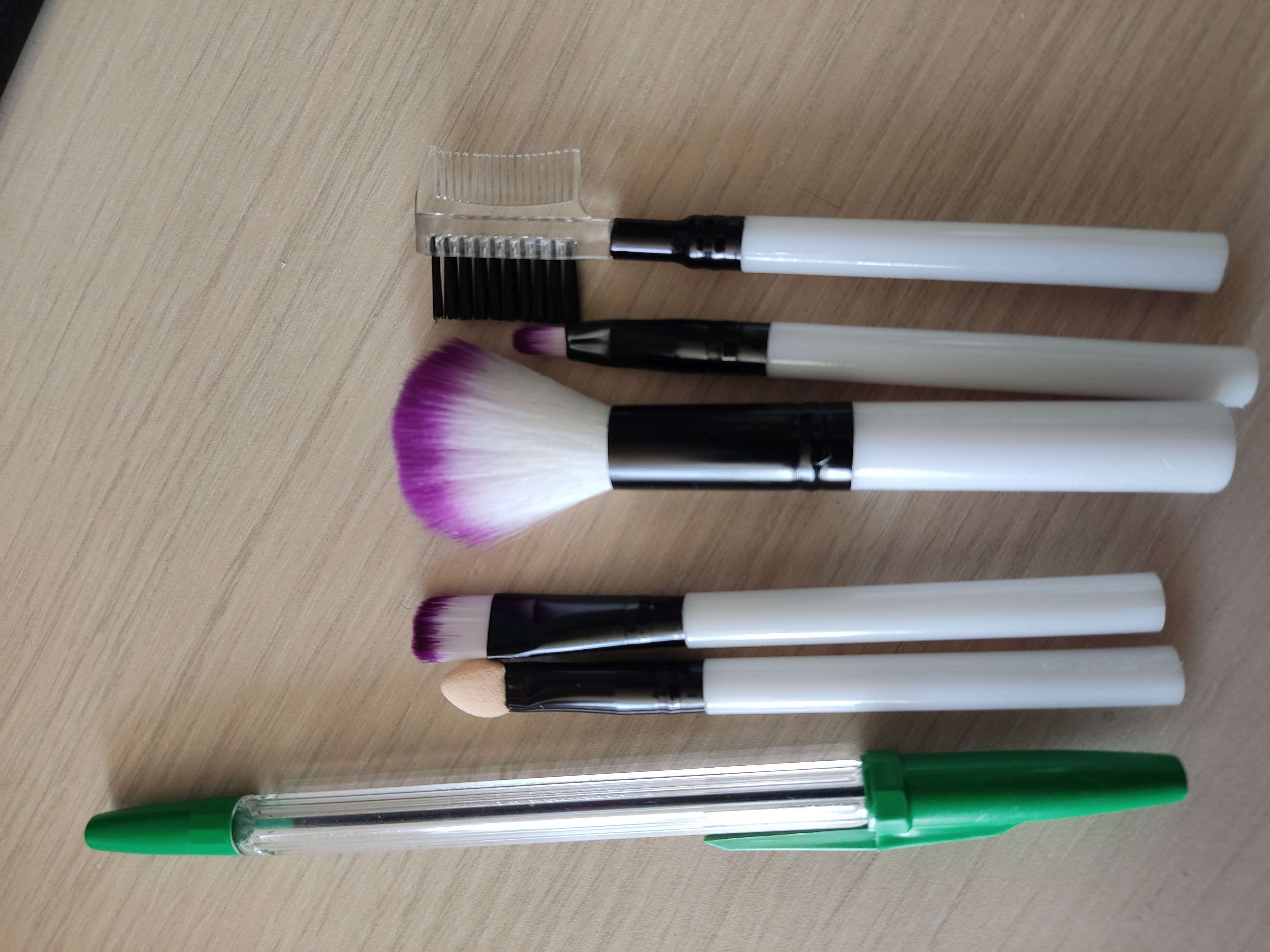 Фотография покупателя товара Набор кистей для макияжа, 5 предметов, цвет чёрный/белый