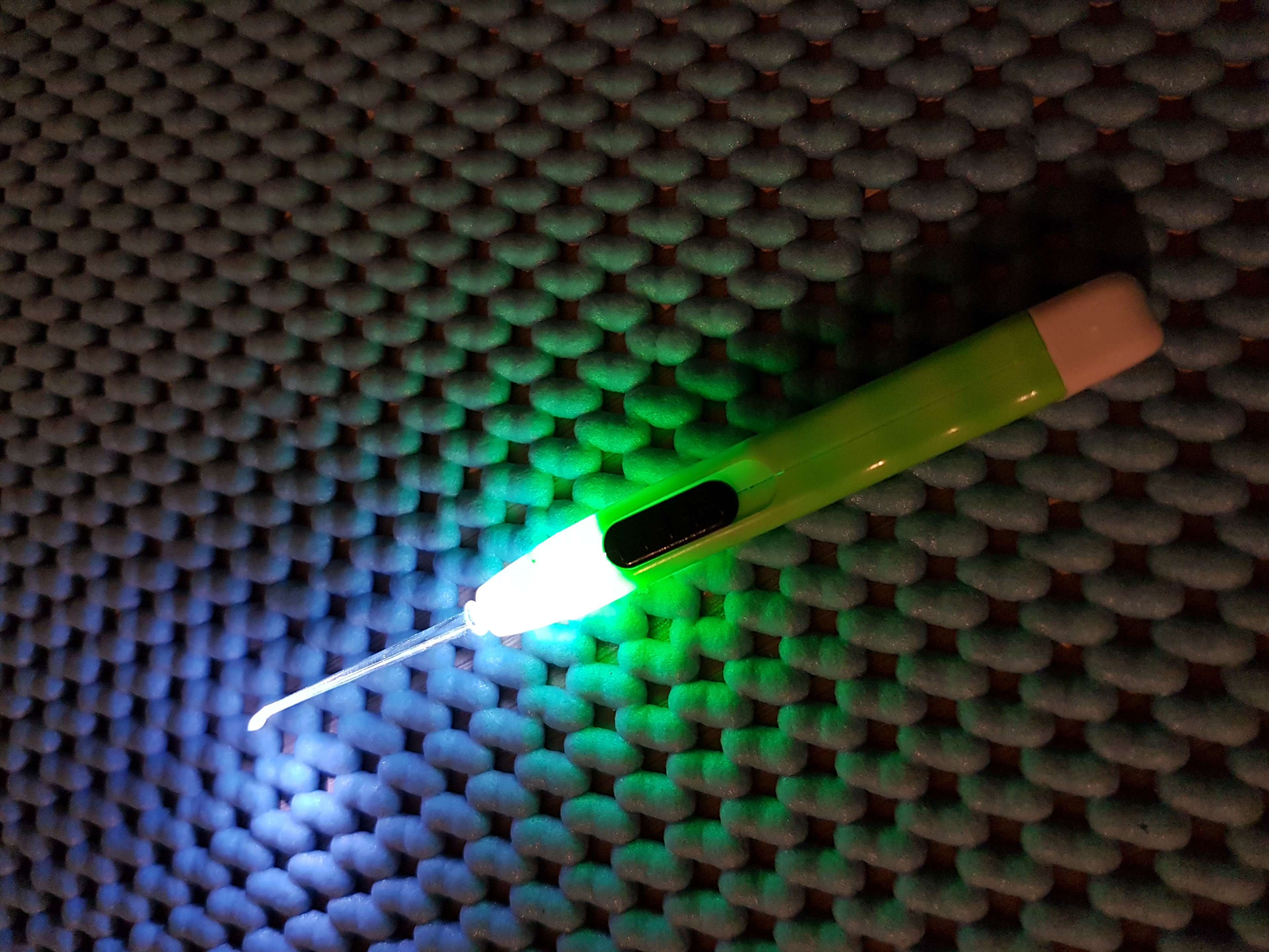 Фотография покупателя товара Палочка для чистки ушей Luazon LES-03, LED-подсветка, 3 насадки, от батареек (в комплекте) - Фото 25