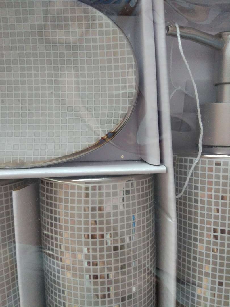 Фотография покупателя товара Набор аксессуаров для ванной комнаты Доляна «Диско», 4 предмета (дозатор 300 мл, мыльница, 2 стакана), цвет серый - Фото 6