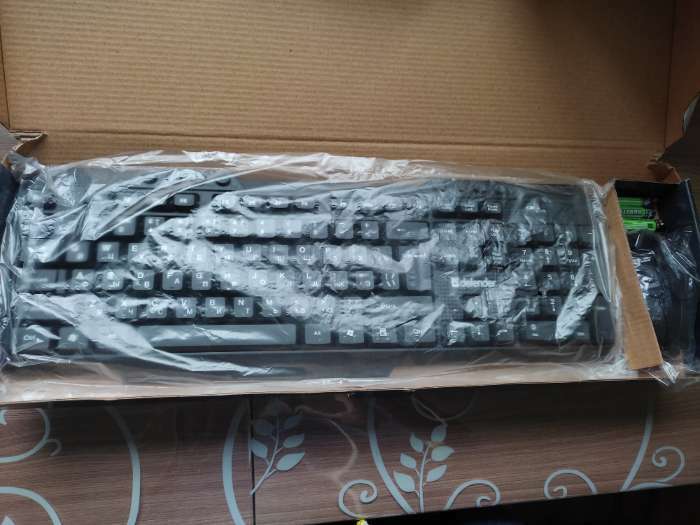 Фотография покупателя товара Комплект клавиатура и мышь Defender Jakarta C-805 RU, беспровод,мембран,1600 dpi,USB,чёрный