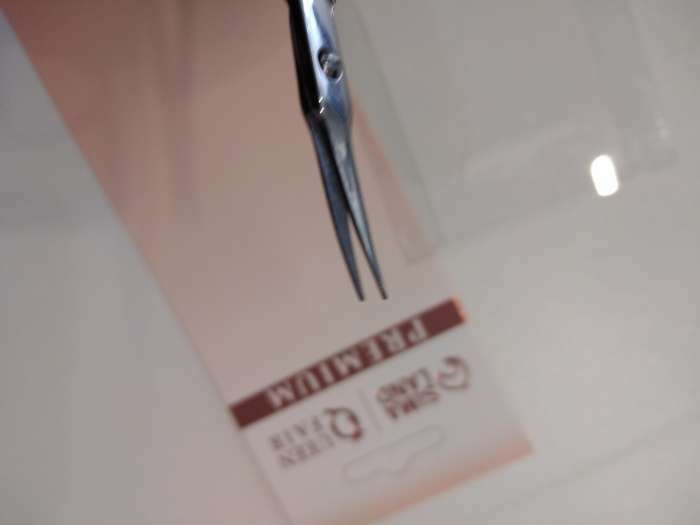 Фотография покупателя товара Ножницы маникюрные «Premium», для кутикулы, загнутые, узкие, 9,3 см, на блистере, цвет серебристый - Фото 4