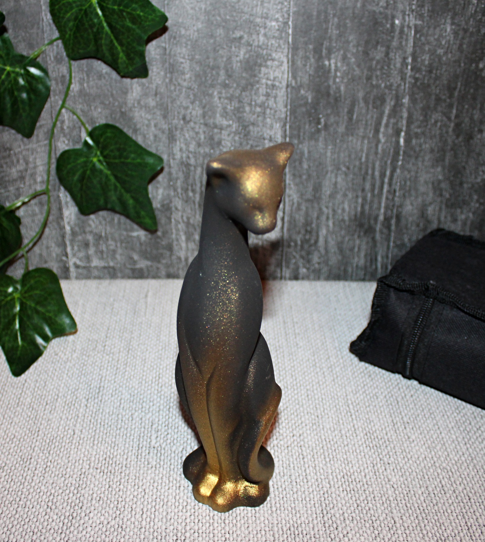 Фотография покупателя товара Фигура "Кошка Багира голова вправо" черная/золото 5х5х20см - Фото 3