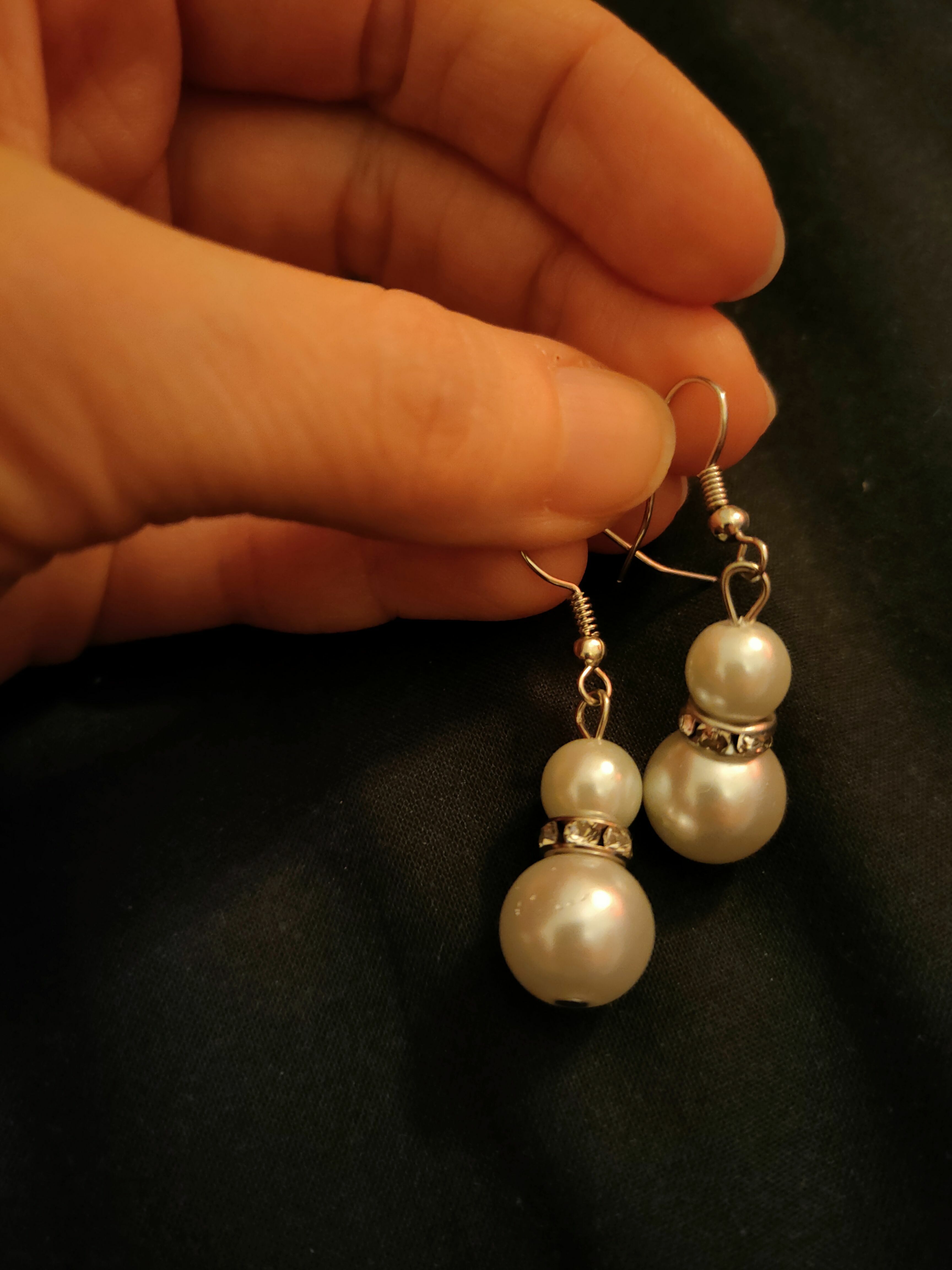 Фотография покупателя товара Серьги с жемчугом «Шарик двойной», цвет белый в серебре