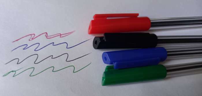 Фотография покупателя товара Набор ручек шариковых 4 цвета, стержень 1,0 мм синий, красный, чёрный, зелёный, корпус прозрачный - Фото 6