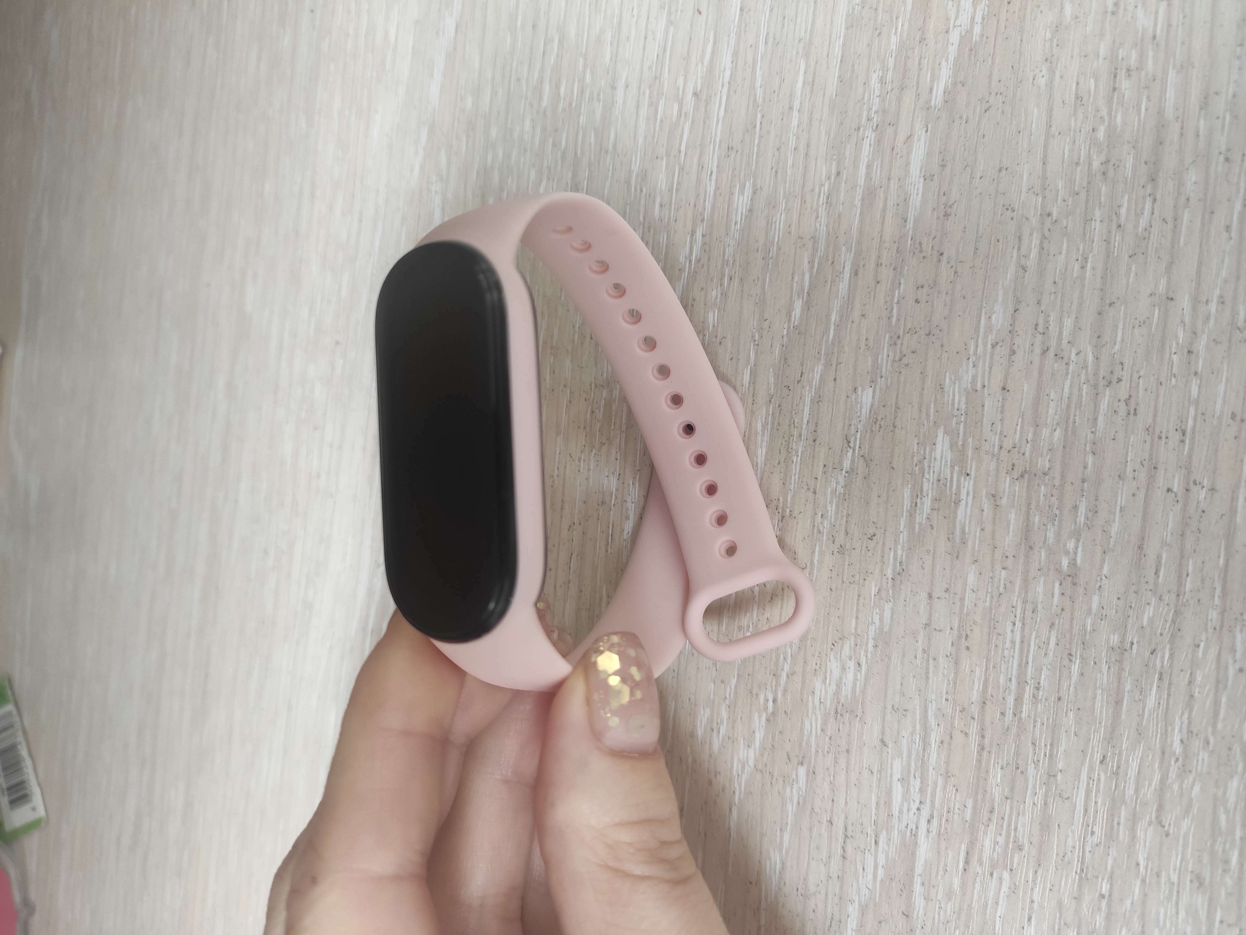 Фотография покупателя товара Ремешок для фитнес-браслета Mi Band 5/6 LuazON, силиконовый, белый - Фото 8