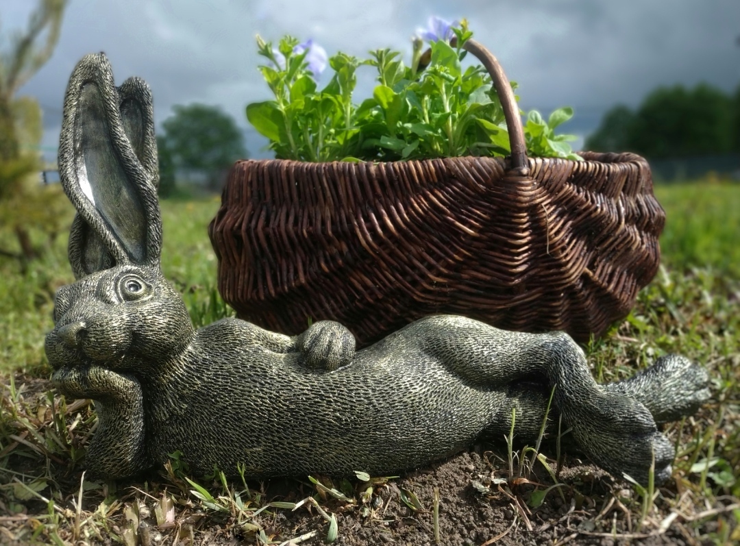 Фотография покупателя товара Фигура "Ушастый заяц лежит" 45х28х18см, золото - Фото 1