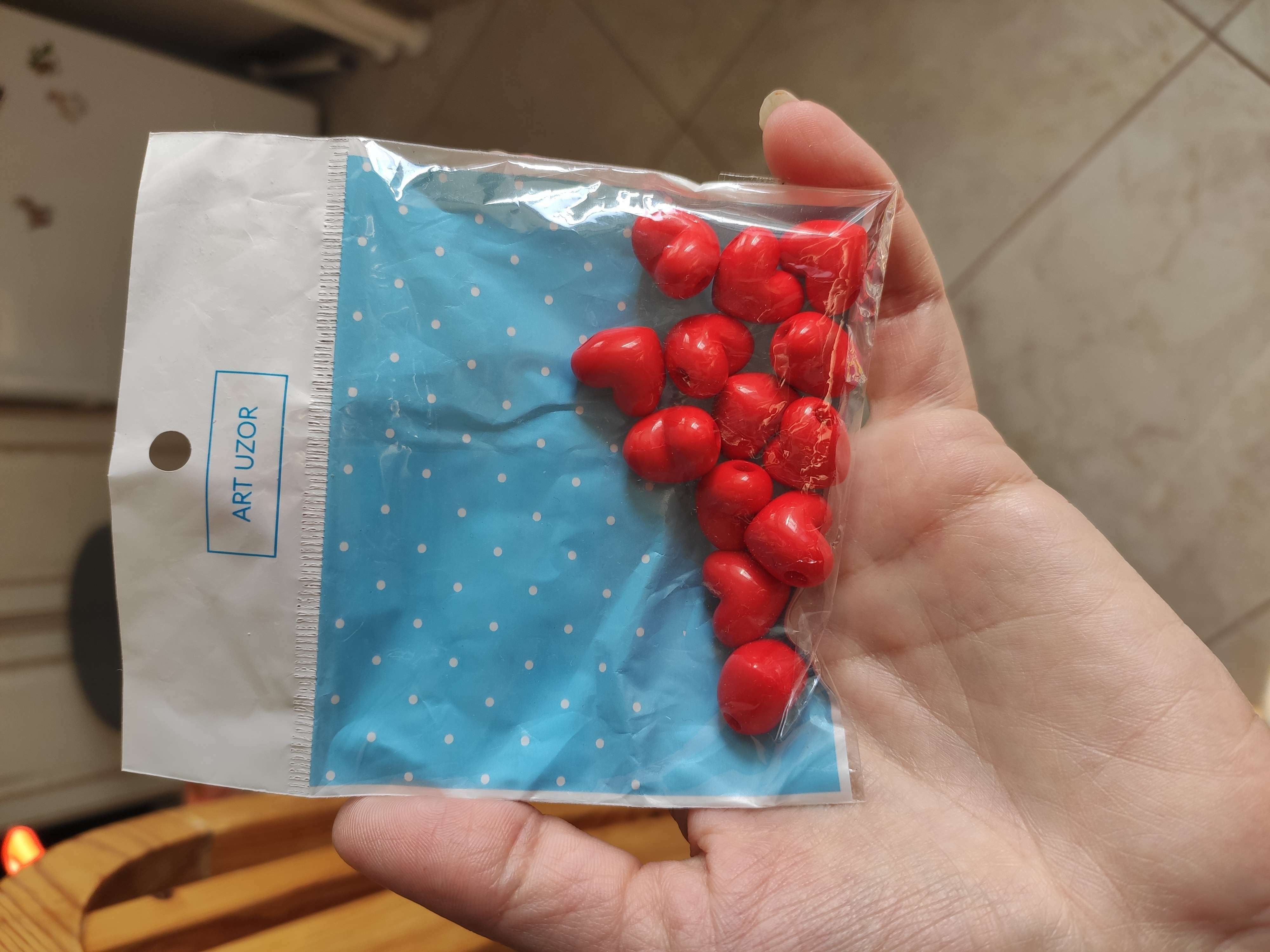 Фотография покупателя товара Набор бусин для творчества пластик "Алые сердца" 16 гр 1,5х1,5 см