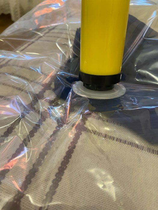 Фотография покупателя товара Насос для вакуумных пакетов, 23,5×4×4 см, цвет жёлтый - Фото 1