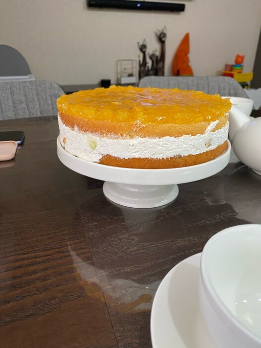 Фотография покупателя товара Подставка для тортов и десертов фарфоровая Доляна «Глория», d=21,5 см, цвет белый