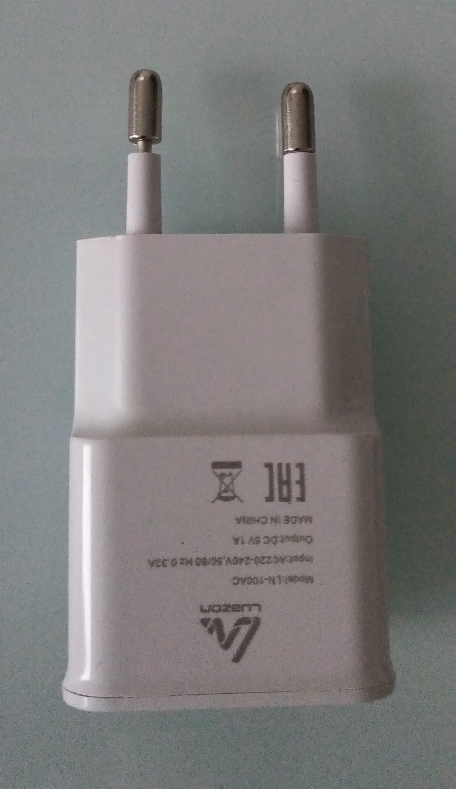 Фотография покупателя товара Сетевое зарядное устройство Luazon LN-100AC, 1 USB, 1 A, белое - Фото 8