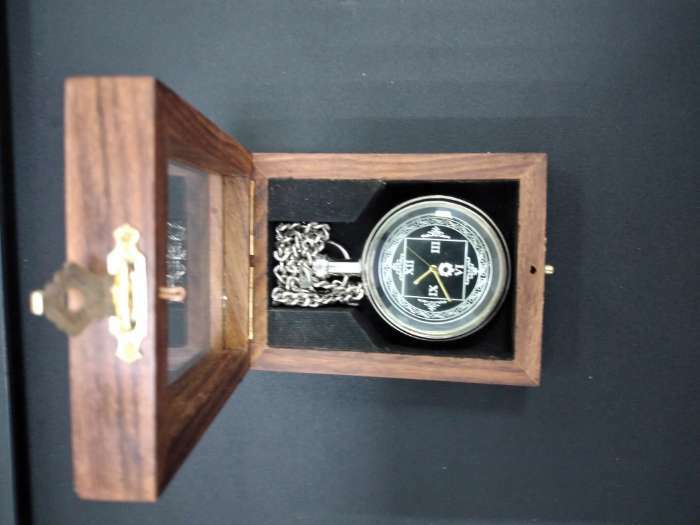 Фотография покупателя товара Часы "Вера" в шкатулке 10,5х7,5х3,5 см - Фото 2
