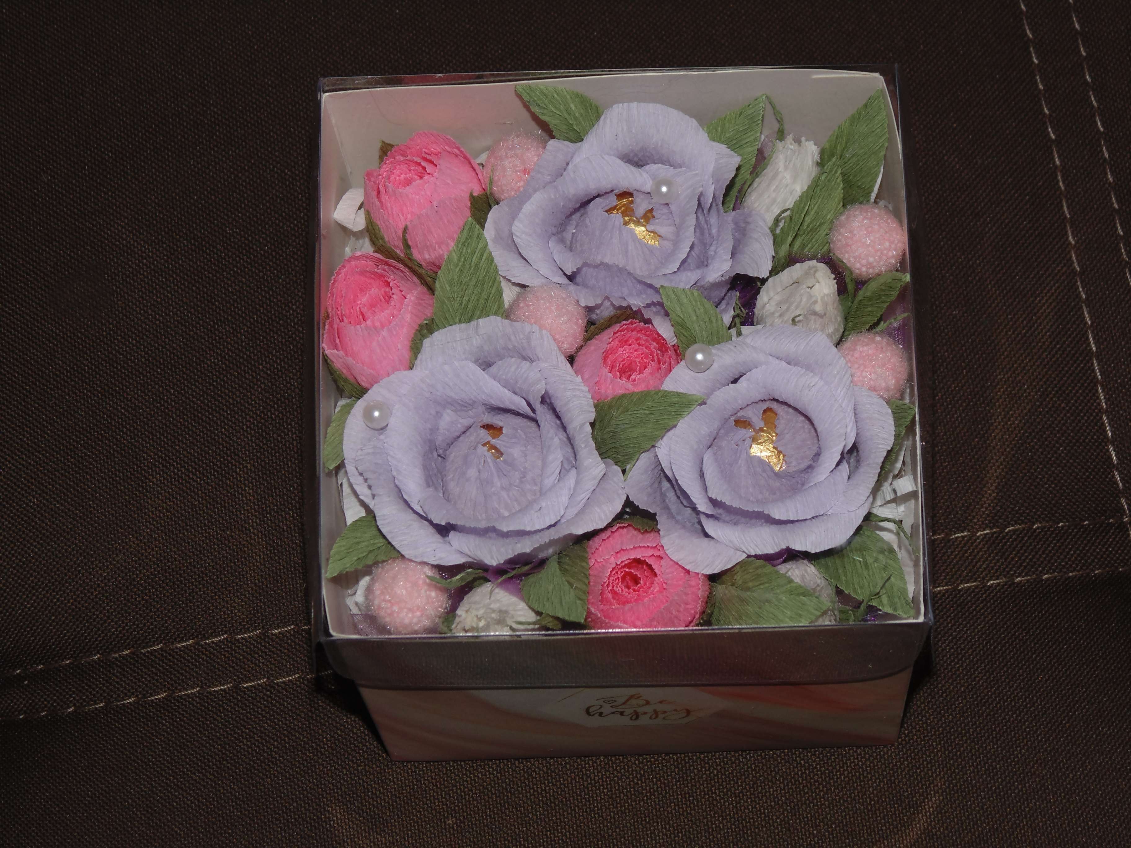 Фотография покупателя товара Коробка подарочная для цветов с PVC крышкой, упаковка, «Be happy», 12 х 12 х 12 см - Фото 4
