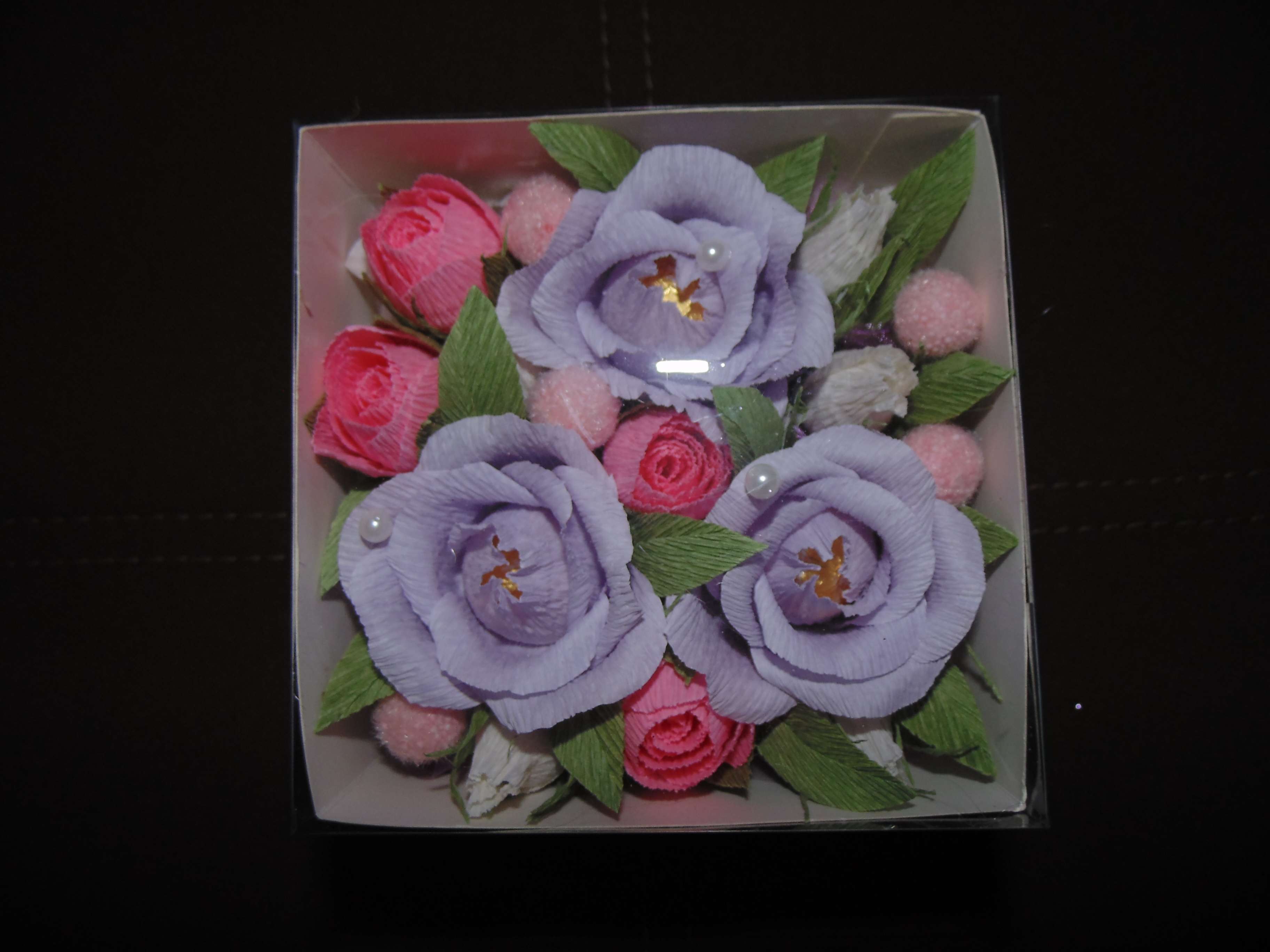 Фотография покупателя товара Коробка для цветов с PVC крышкой «Be happy», 12 х 12 х 12 см - Фото 5