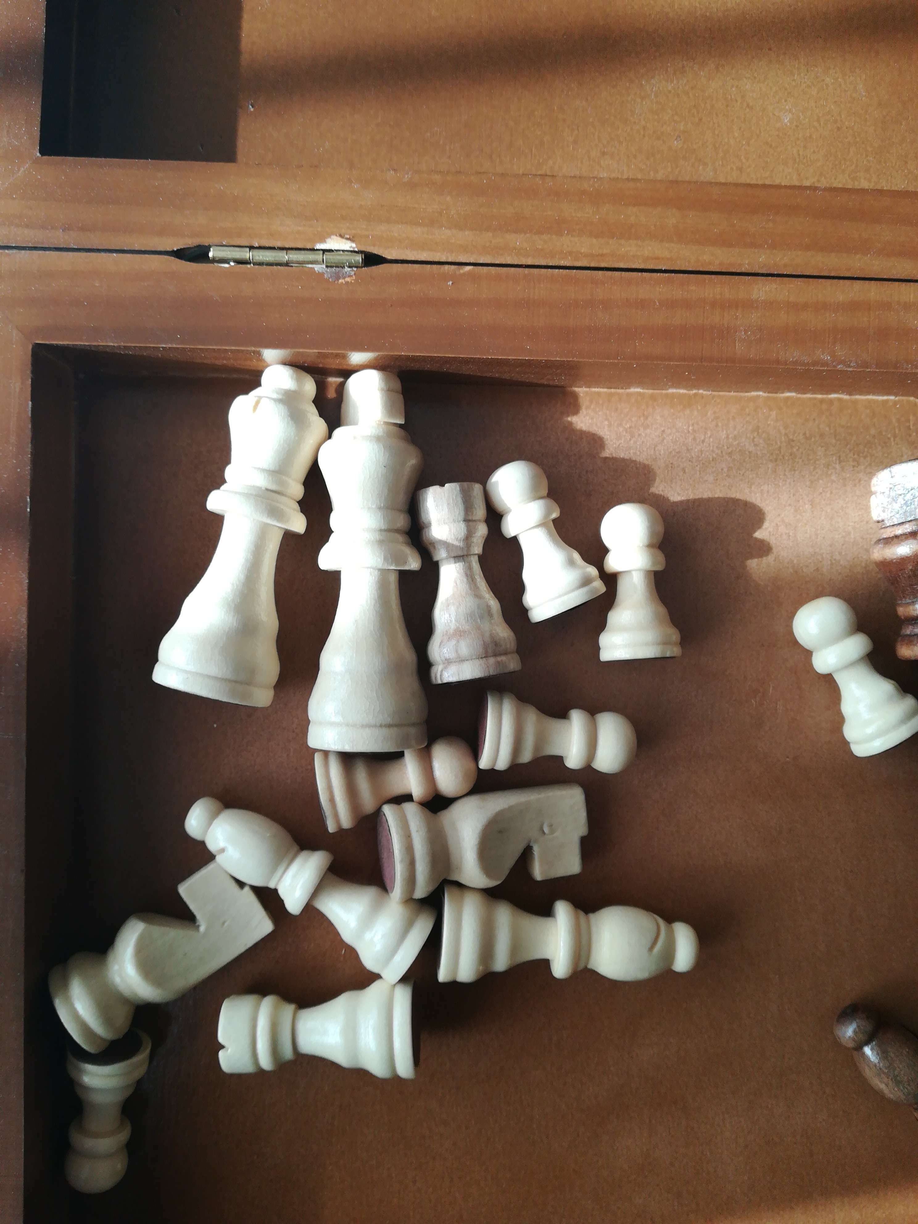 Фотография покупателя товара Шахматы "Золотая классика" (доска дерево 30 х 30 см, фигуры дерево, король h=8 см) - Фото 6