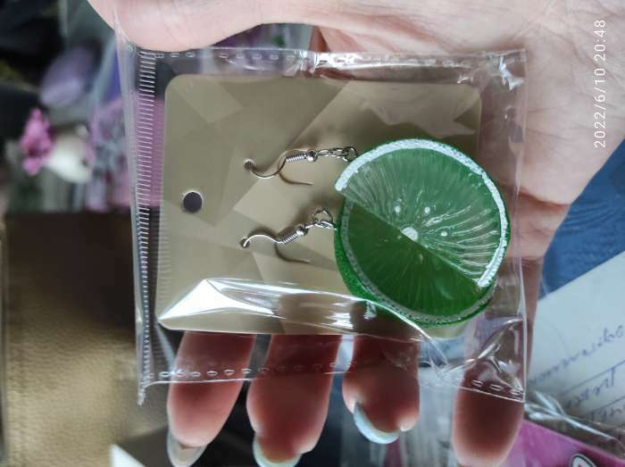 Фотография покупателя товара Серьги пластик «Вкусности» дольки лайма, цвет светло-зелёный