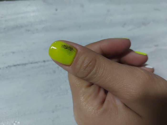 Фотография покупателя товара Гель-лак для ногтей трёхфазный LED/UV, 10мл, цвет В2-040 насыщенный зелёный - Фото 192