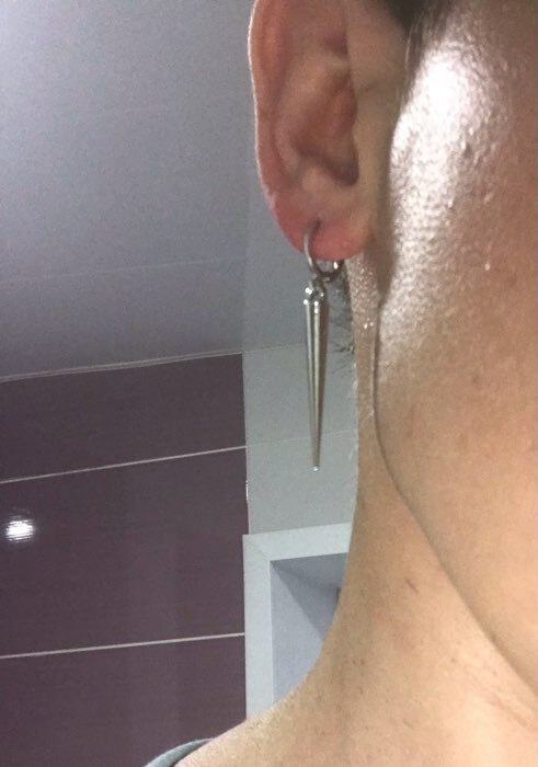 Фотография покупателя товара Серьги металл «Шипы», удлинённые, цвет серебро - Фото 2