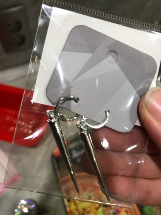 Фотография покупателя товара Серьги металл «Шипы», удлинённые, цвет серебро - Фото 1