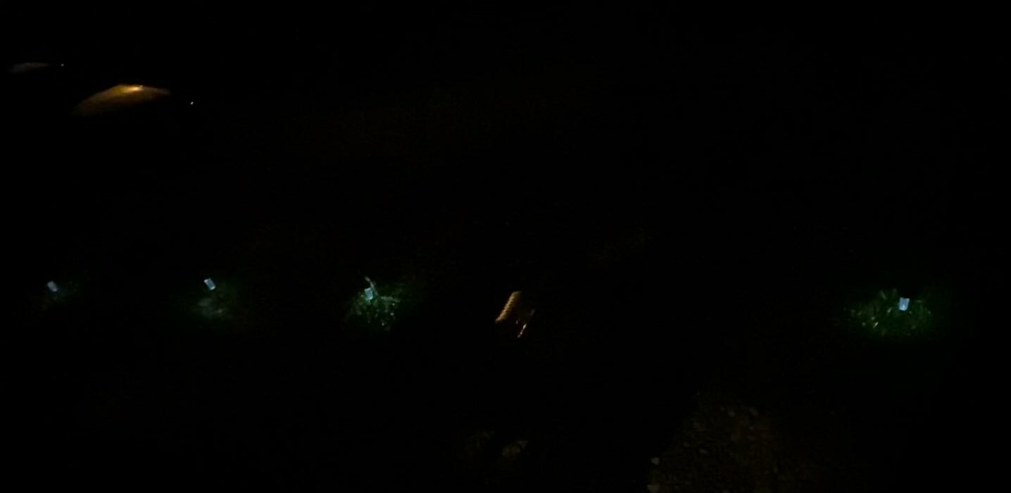 Фотография покупателя товара Садовый светильник на солнечной батарее «Трапеция», 5 × 34 × 5 см, 1 LED, свечение белое - Фото 3