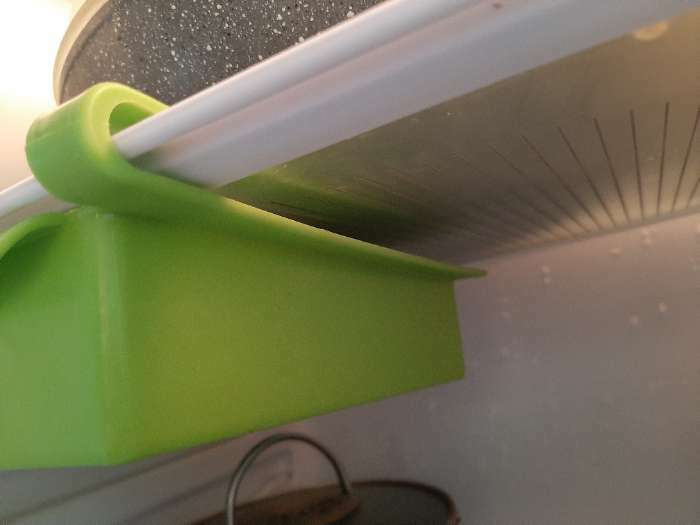 Фотография покупателя товара Полка подвесная в холодильник, 22×20×7 см, цвет МИКС - Фото 4