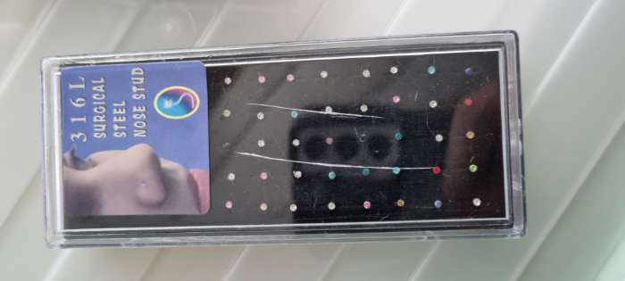 Фотография покупателя товара Пирсинг в нос (нострил) "Страза", загнутый, L=10мм, набор 40шт, цвет МИКС в серебре - Фото 4