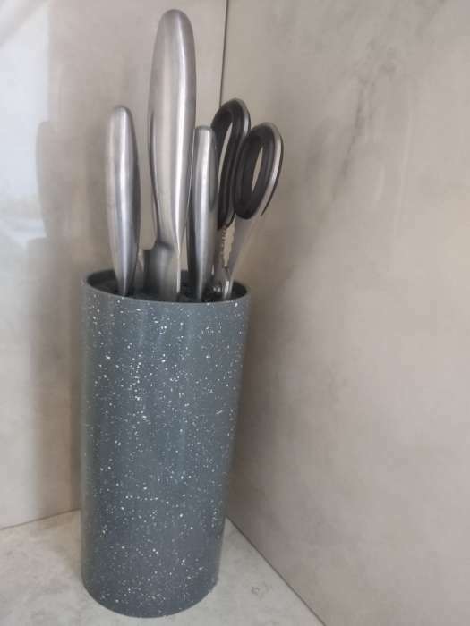Фотография покупателя товара Подставка под ножи с наполнителем Доляна «Серый гранит», 11×11×22 см, цвет серый - Фото 3