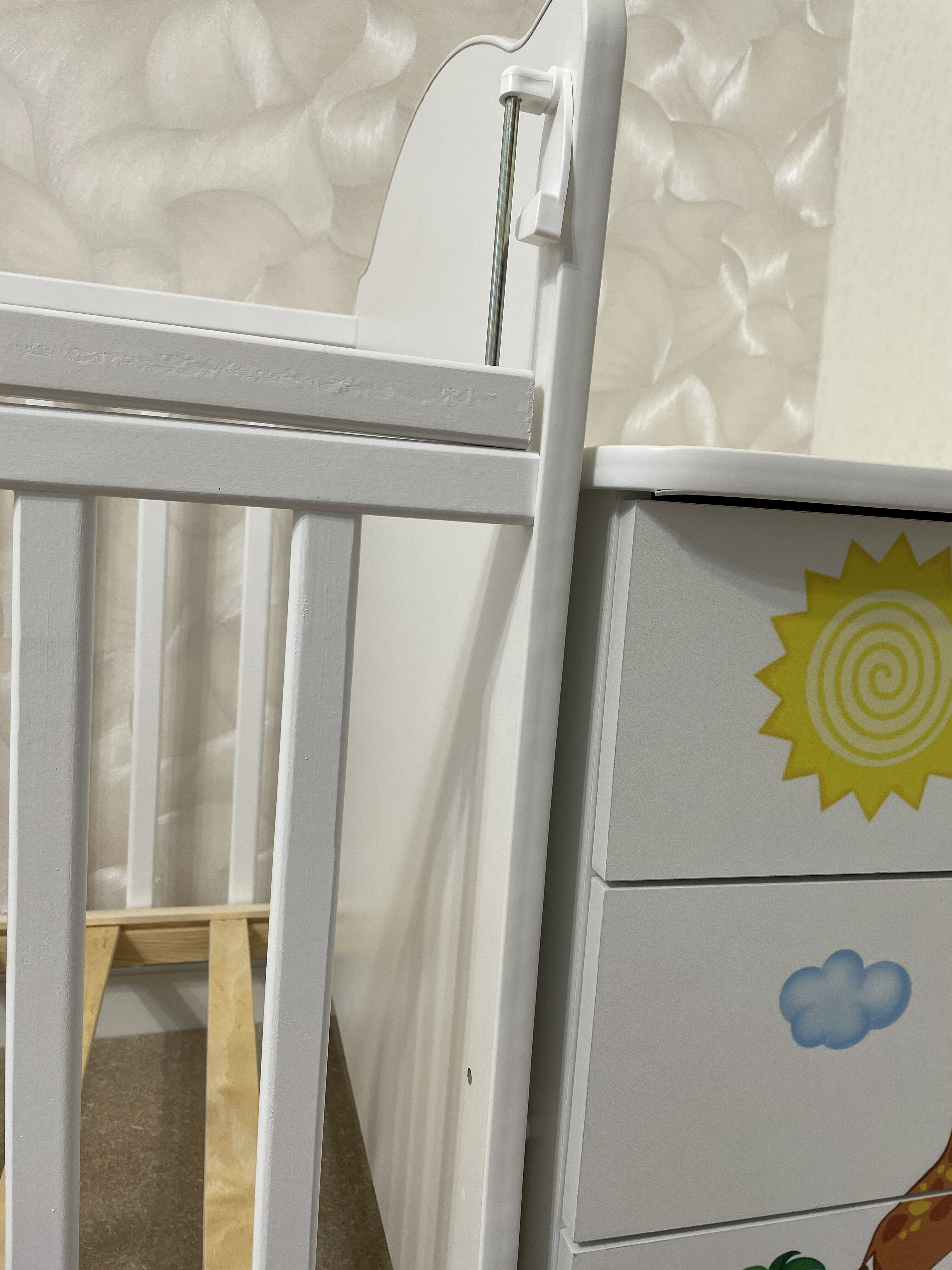 Фотография покупателя товара Детская кровать-трансформер «Жирафик» с поперечным маятником, цвет белый, рисунок МИКС - Фото 5