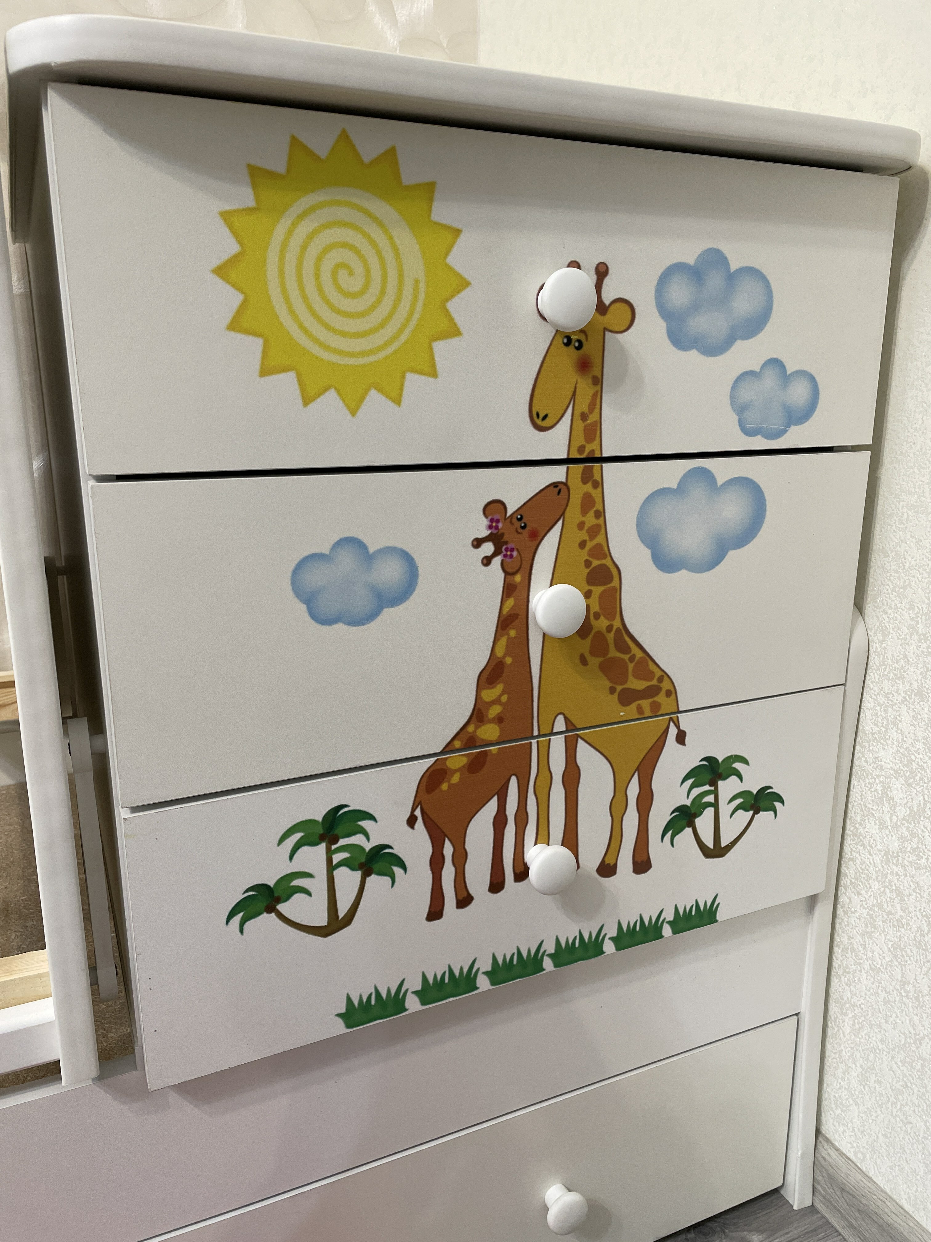 Фотография покупателя товара Детская кровать-трансформер «Жирафик» с поперечным маятником, цвет белый, рисунок МИКС - Фото 4