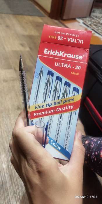 Фотография покупателя товара Ручка шариковая ErichKrause ULTRA-20, узел-игла 0.7 мм, чернила синие, длина линии письма 2000 метров - Фото 2