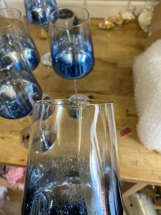 Фотография покупателя товара Бокал из стекла для вина «Мерцание», 500 мл, 8,5×25 см, цвет синий - Фото 4