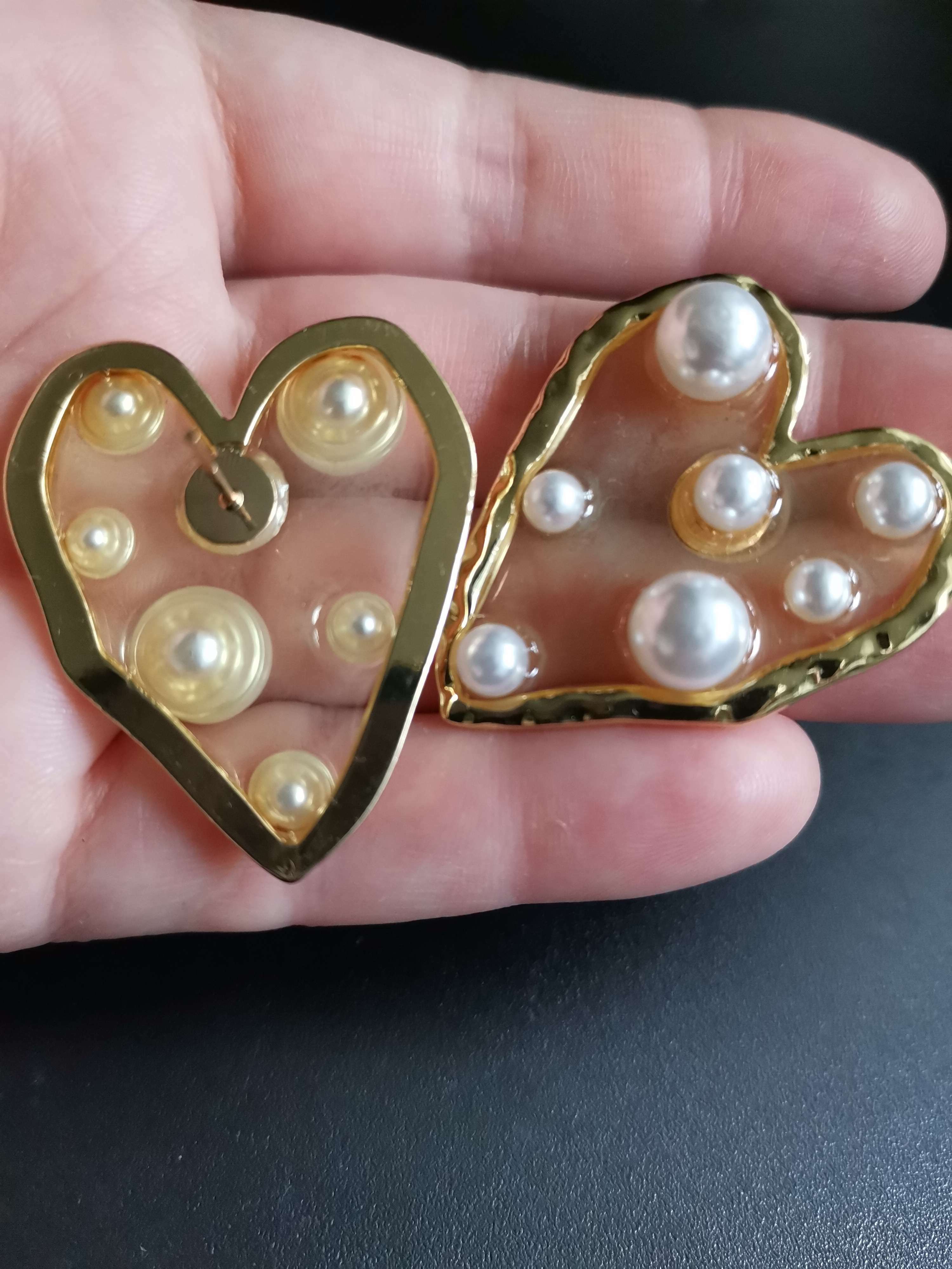 Фотография покупателя товара Серьги с жемчугом "Грейс" сердечки, цвет белый в золоте - Фото 1