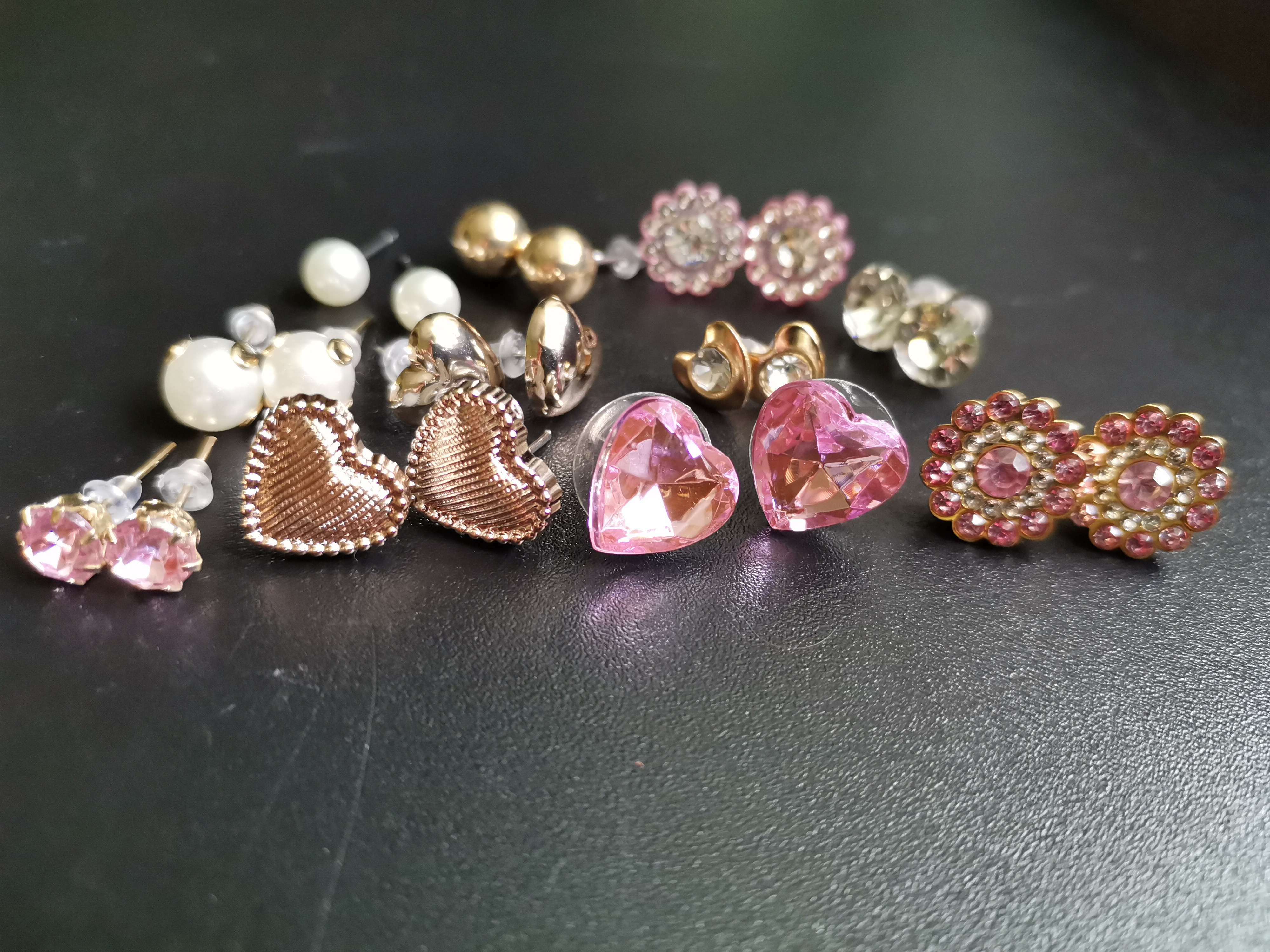 Фотография покупателя товара Пусеты 12 пар «Фантазия» сердца, бело-розовый в золоте