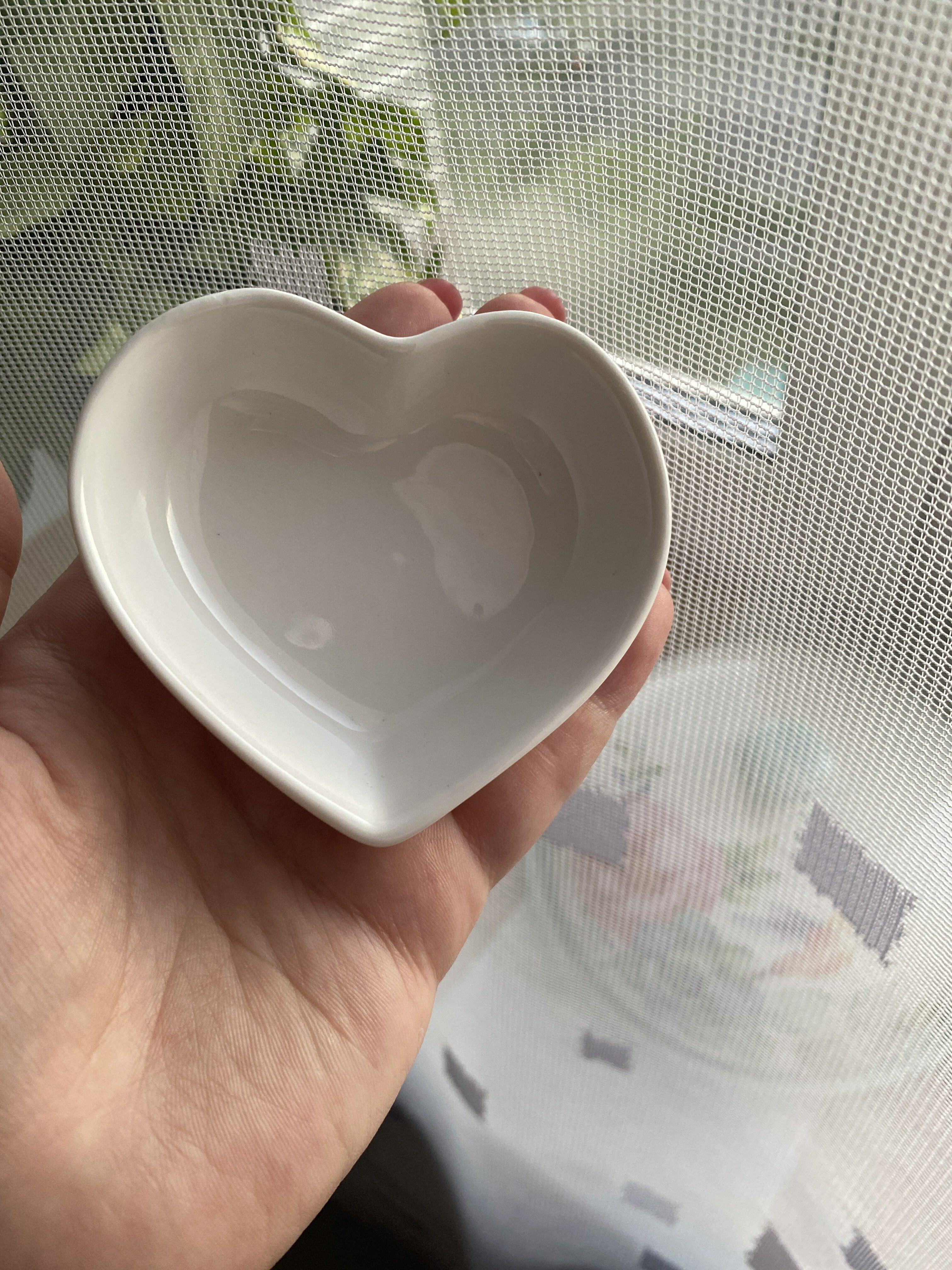 Фотография покупателя товара Соусник керамический Доляна «Сердце», 50 мл, 8×7,3 см, цвет белый - Фото 10