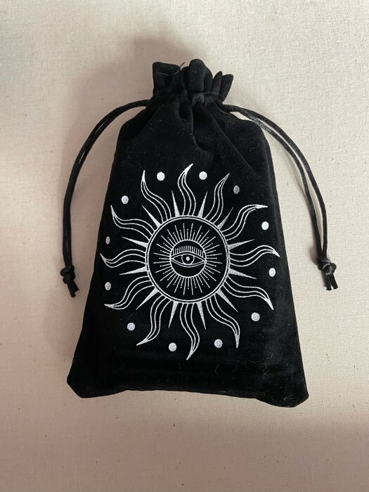 Фотография покупателя товара Мешочек для Таро «Солнечный свет», бархатный, чёрный, 12х18 см