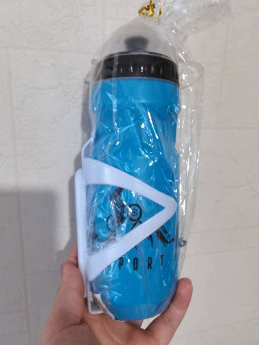 Фотография покупателя товара Бутылка для воды велосипедная "Мастер К.", 650 мл, с креплением, синяя - Фото 2