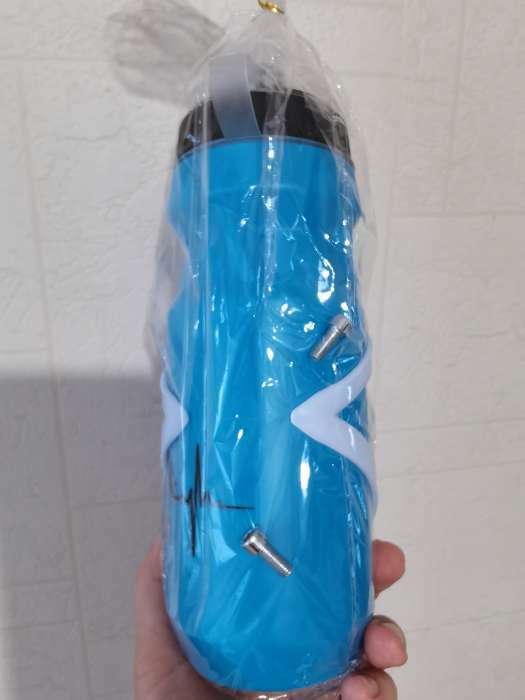 Фотография покупателя товара Бутылка для воды велосипедная "Мастер К.", 650 мл, с креплением, синяя - Фото 1