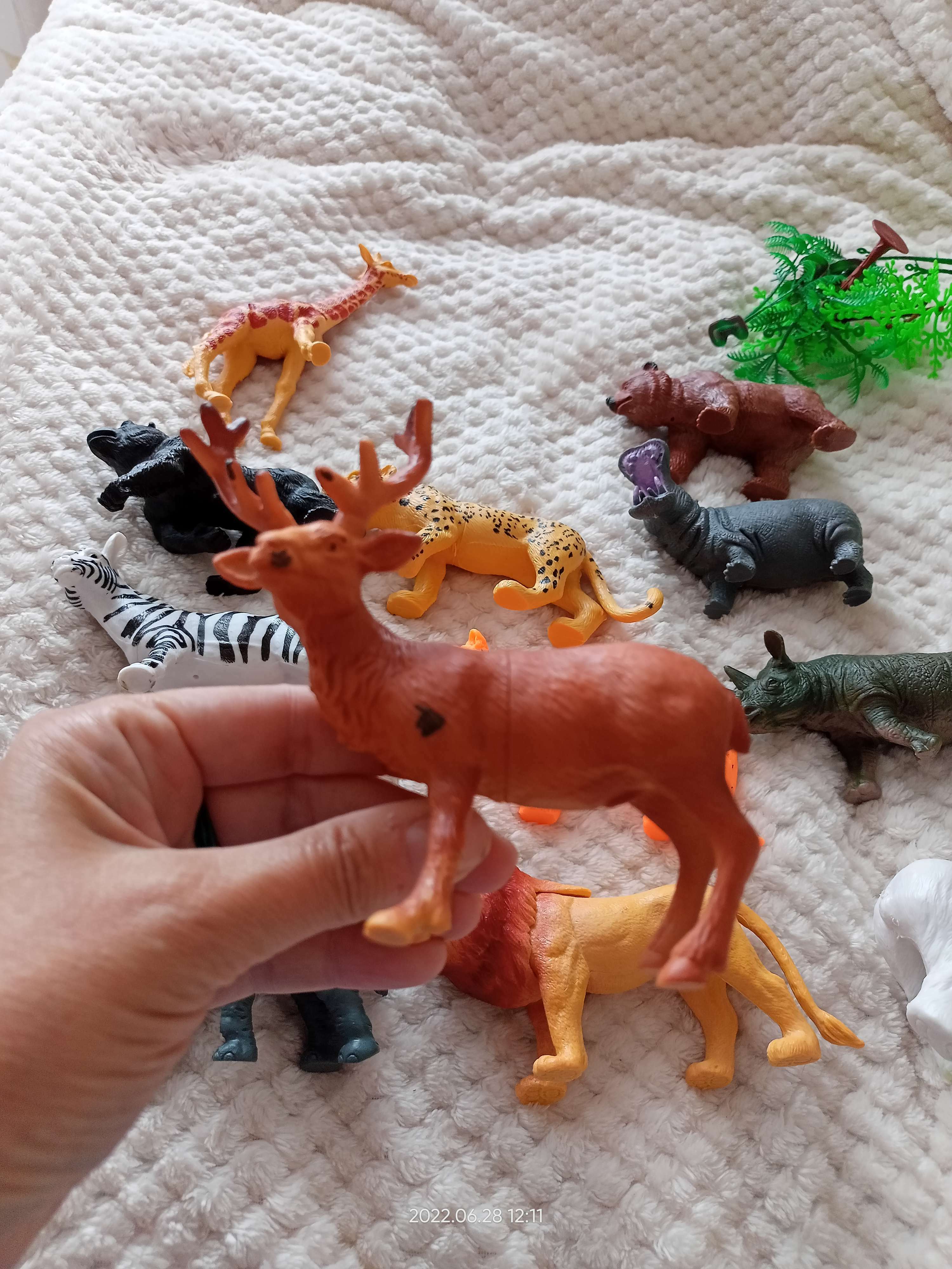 Фотография покупателя товара Набор фигурок животных «Удивительный мир», 12 предметов - Фото 8