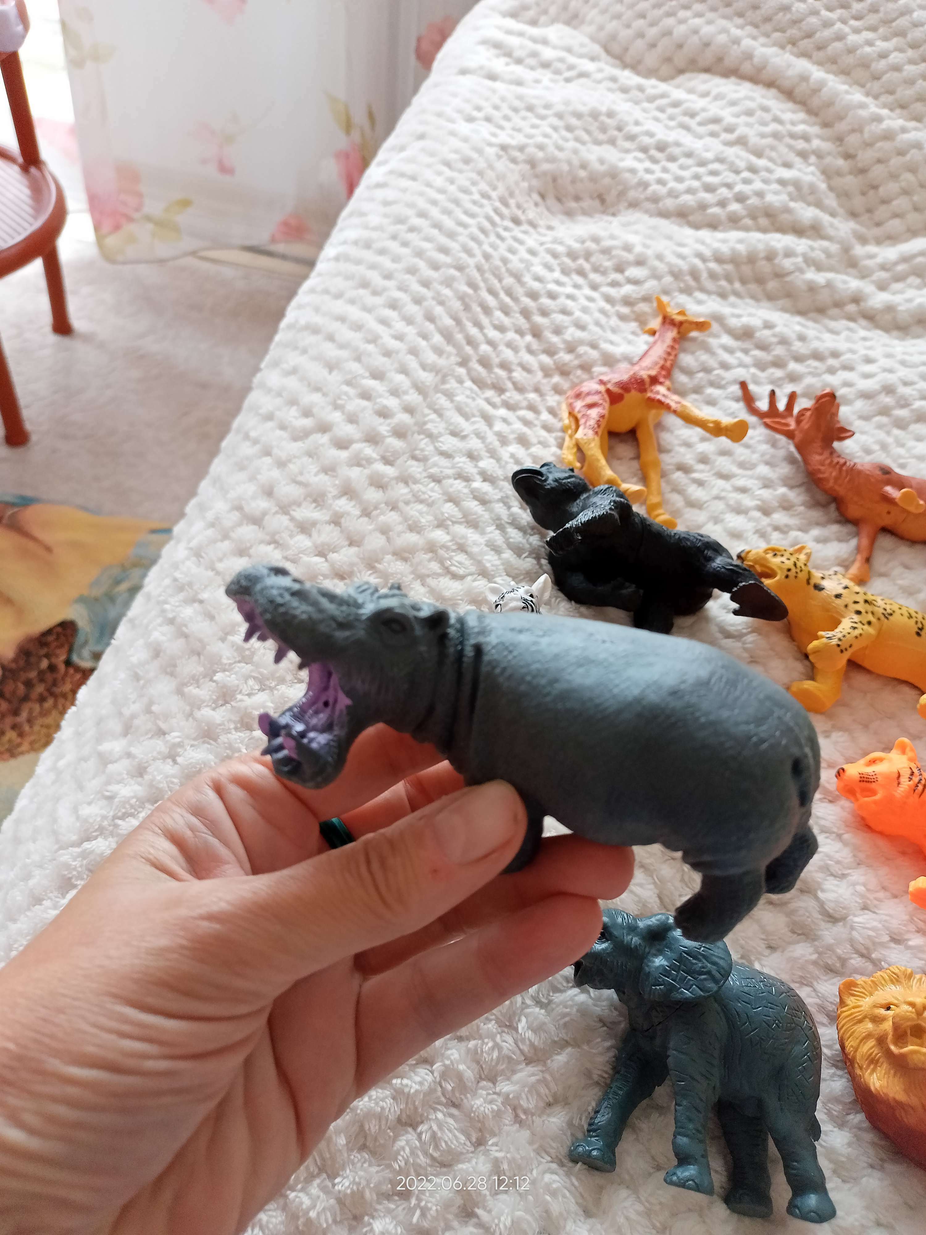 Фотография покупателя товара Набор фигурок животных «Удивительный мир», 12 предметов - Фото 6