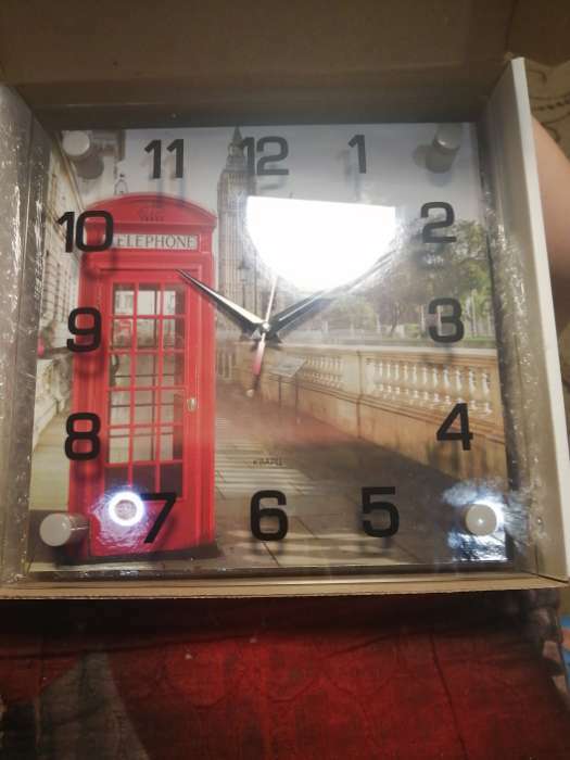 Фотография покупателя товара Часы настенные, интерьерные: Город, "Английская телефонная будка", 25 х 25 см