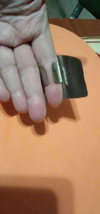 Фотография покупателя товара Защитная пластина для пальцев при нарезке Доляна, нержавеющая сталь - Фото 2