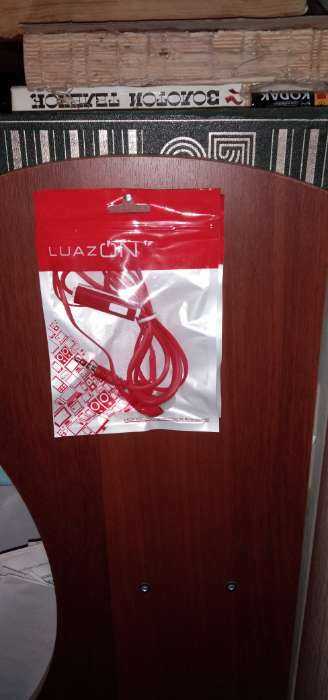 Фотография покупателя товара Наушники LuazON W-09, вакуумные, микрофон на прищепке, красные - Фото 1